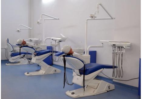 Urgenţele stomatologice vor fi tratate la clinica FMF Oradea începând de marţi