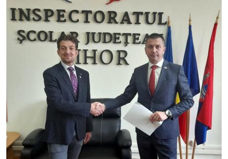 Decanul Baroului Bihor, Adrian Stancu (foto stânga), a semnat un protocol de colaborare cu șeful IȘJ Bihor, Horea Abrudan (foto dreapta)