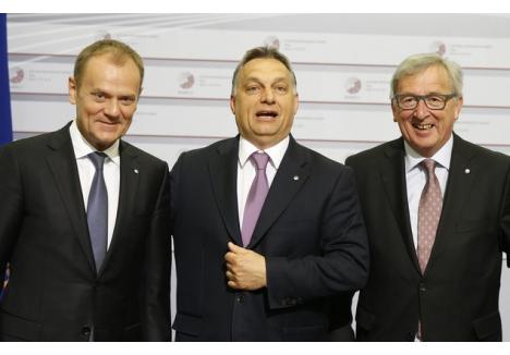 De la stânga la dreapta: Donald Tusk, Viktor Orbán şi Jean-Claude Juncker (foto: Dailymail.co.uk)