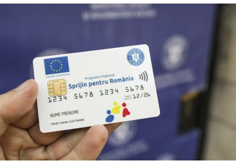 Cum arată cardurile pe care le vor primi românii cu venituri mici (sursa foto: Inquam / Octav Ganea)
