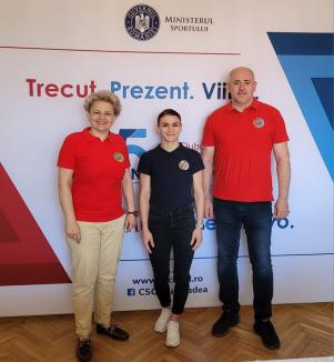 Sportivii orădeni Ioana Hanaș, Karina Mihuța și David Sferle au devenit campioni mondiali la kempo