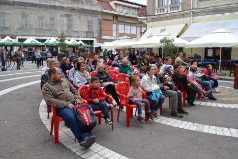 Orădenii, delectaţi cu sunet de fanfară în centrul oraşului (FOTO)