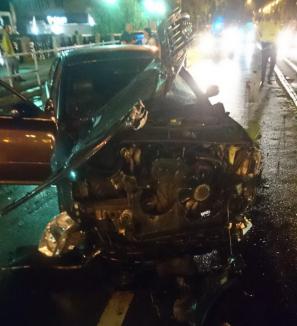 Accident devastator pe bulevardul Magheru din Oradea: Un Audi, făcut praf de un… Smart (FOTO)