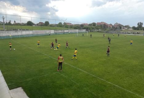 Luceafărul Oradea a câştigat cu 6-3 returul cu Rapid Jibou şi rămâne în Liga a III-a (FOTO)