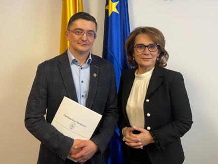 Inițiativa unui senator de Bihor: Asigurare de sănătate pentru studenții români din străinătate