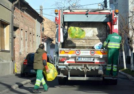 Bani la gunoi: Pentru că nu a redus cu 25% cantitatea de deşeuri aruncată la haldă, Oradea va plăti penalităţi de 550.000 lei