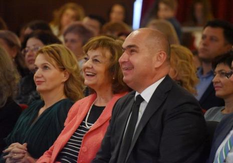 Centenar „Oltea Doamna”: Ana Blandiana a lansat un premiu pentru cel mai bun elev, iar Bolojan l-a descoperit pe Birta la 'şcoala de fete' (FOTO)