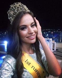 Miss Locul 2: Un fotomodel din Oradea se laudă că a câştigat un concurs la care a obţinut, de fapt, locul secund
