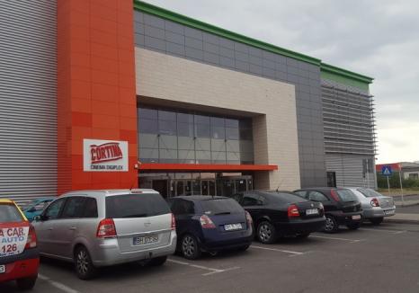 S-a închis Cinema Cortina. Oradea Shopping City, în faliment!