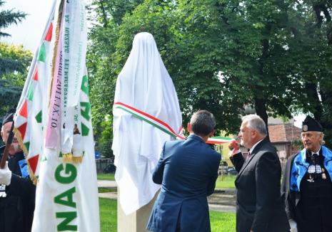 Bustul grofului Rhédey Lajos a fost dezvelit în Parcul Bălcescu (FOTO)