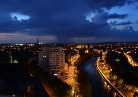 Oradea în lumină... bună: Străzile oraşului ar putea fi iluminate cu becuri LED, mult mai trainice şi mai economice