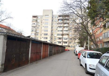 Parcare pe garaj: Primăria Oradea vrea să demoleze garajele dintre blocuri, ca să facă parcări în loc