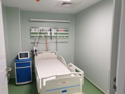 Maternitatea Oradea va avea din 1 decembrie bloc operator modern, cu 3 săli de operaţii, compartiment ATI propriu şi lift separat pentru Ginecologie (FOTO)