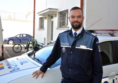 Poliţistul de pe Facebook: Cine este poliţistul care anunţă pe internet locul din care îi vânează pe vitezomani
