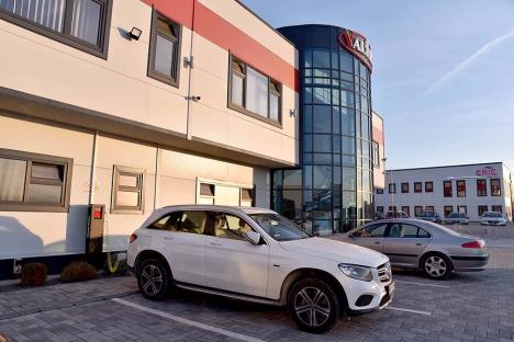 Cu „priza” la soare: Valtryp a devenit prima fabrică din Oradea independentă energetic (FOTO / VIDEO)