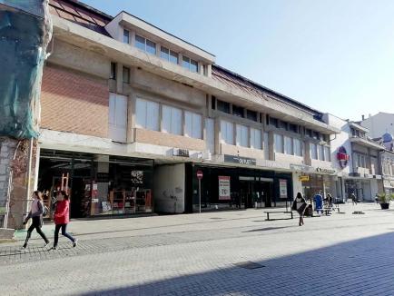Oradea ieri, Oradea azi: Cum a apărut și ce a ajuns complexul comercial Mercur