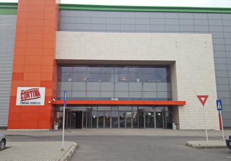 S-a închis Cinema Cortina. Oradea Shopping City, în faliment!