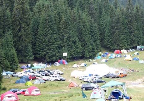 Ascultaţi natura! Mulți bihoreni poluează cu zgomot ariile protejate. Cum se poate instaura liniștea?