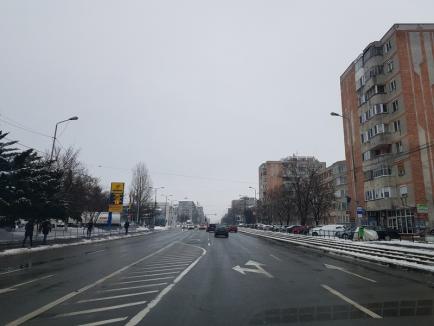Oradea ninsă: RER Vest a intervenit aproape 24 de ore continuu, pentru deszăpezire (FOTO)