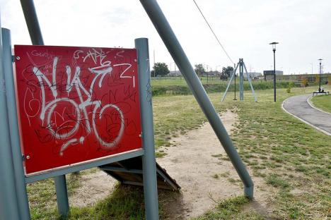 ​​​​​​​Ne enervează: Noul parc din Cartierul Grigorescu din Oradea a fost deja vandalizat (FOTO)