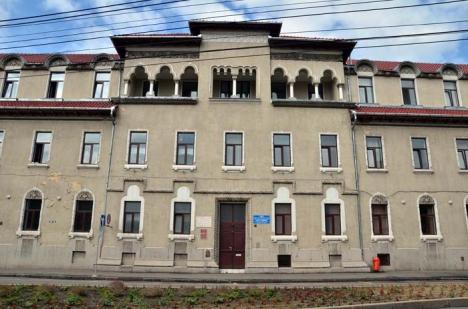 Oradea ieri, Oradea azi: Prima şcoală românească din oraş a împlinit 230 de ani de la înfiinţare