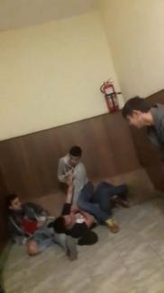 Şcoala bătăilor. Violenţele se ţin lanţ la Liceul Bariţiu: ajutat de doi amici, un elev băut a bătut trei colegi (VIDEO)