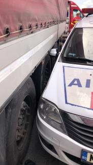 Accident grav pe șoseaua Borșului: Un poliţist rutier a fost lovit de un TIR în timp ce dirija circulaţia!