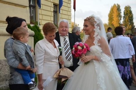 Bolojan şi-a cununat purtătoarea de cuvânt: Anca Sas s-a măritat cu patronul unei firme de publicitate (FOTO)