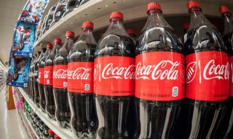 Coca Cola, fără număr. Compania de băuturi produce 300 de milioane de tone de plastic pe an!