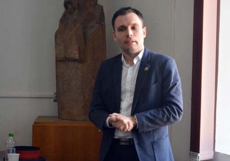 Doctor în... sistematizare: Tânărul istoric Cristian Culiciu scoate la lumină planurile pe care edilii comunişti le-au avut pentru Oradea