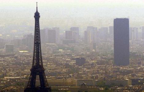 Smogul a pus stăpânire pe Paris