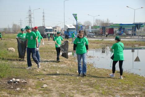 Cu mâna pe făraş! Campania de curăţenie de primăvară se încheie joi (FOTO)