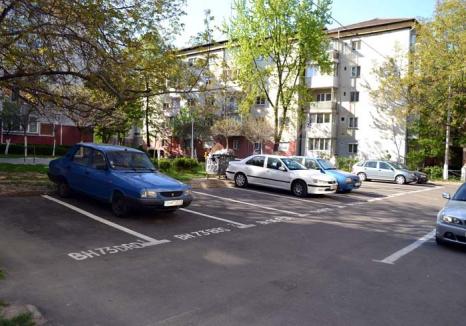 Eşti tare, ai parcare! Primăria Oradea scoate la licitaţie parcările de domiciliu, deşi acestea sunt insuficiente