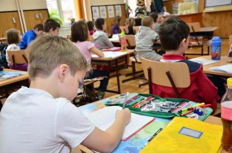Educaţie cu inovaţie! Se anunţă zile grele pentru elevi: Ministerul Educaţiei le-a pregătit noi teste şi examene