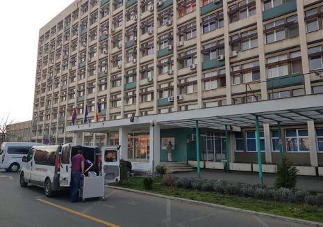 #Rezistăm împreună! Spitalul Municipal Oradea a devenit 'fortăreaţă' în lupta anti-coronavirus, personalul medico-sanitar şi-a păstrat o stare de spirit bună