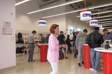 Deschidere cu premii la showroom-ul eMag din Oradea (FOTO)