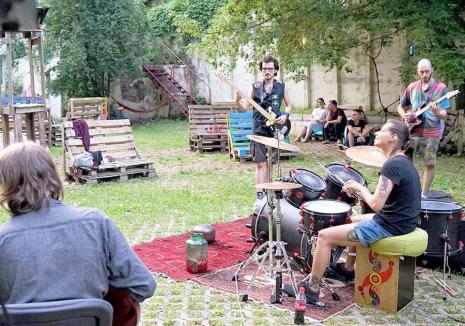 Invitaţie în grădină: Orădenii au parte de evenimente interesante în grădina MA Hub din Parcul Brătianu (FOTO)