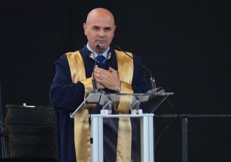 Senat fără cap: Care este adevăratul motiv pentru care a demisionat șeful Senatului Universității din Oradea