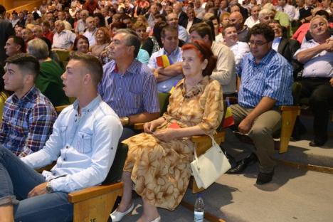 Ioan Mang le-a spus PSD-iştilor să-l aplaude pe Ponta la video-congres: "Nu suntem la cinema" (FOTO)