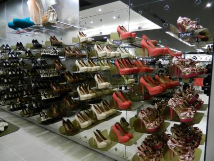 Start la cumpărături: S-a deschis primul magazin New Look din Oradea (FOTO)