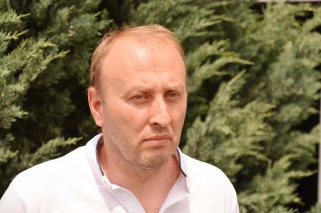 Jurcuţ bătăuşul: Cunoscutul samsar de terenuri Florian Jurcuţ îşi atacă foştii parteneri de afaceri (VIDEO)
