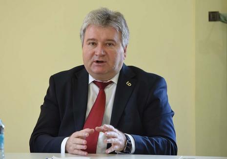 De unul singur: Constantin Bungău este unicul candidat la alegerile pentru rectoratul Universității din Oradea