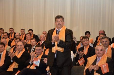 Lansarea candidaţilor PDL Bihor: entuziasm ca-n vremurile bune (FOTO)