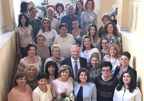 Cu Stela-n frunte: Stela Babău a fost aleasă cu scandal în noua preşedintă-dictatoare a Organizaţiei femeilor PSD Bihor
