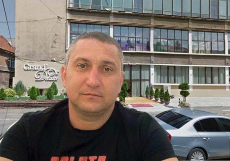 'Călăuza' penalilor: De ce îl acuză anchetatorii pe poliţistul de frontieră prins în flagrant cu şpagă în Vama Borş
