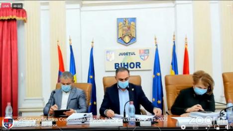 Consiliul Județean Bihor se împrumută cu 20 milioane euro pentru cofinanțarea a 9 investiții. Ședință anunțată presei abia după ce a început!