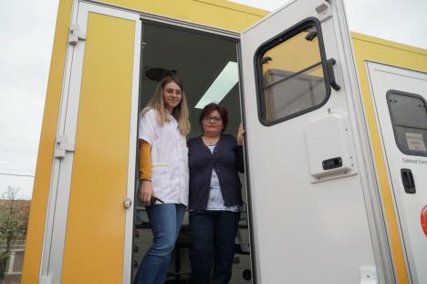 Caravana „AUR pentru sănătate” în Bihor: peste 750 de bihoreni au beneficiat de consultații și analize (FOTO)