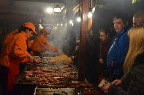 Vinul fiert, vedeta festivalului de la Sala Sporturilor (FOTO)