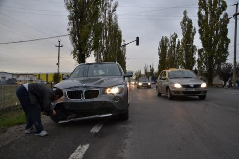 O şoferiţă de BMW X1 a provocat un accident cu două victime pe Şoseaua Borşului (FOTO)