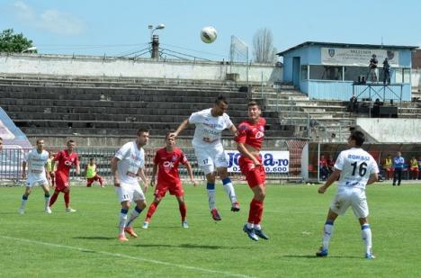 Surpriză: FC Bihor a învins lidera Gloria Bistriţa cu 2-0 (FOTO)